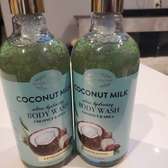 Coconut Milk & Shea Exfoliating Body Wash - 33.8 oz  (2 Bottles) - Picture 2 of 10